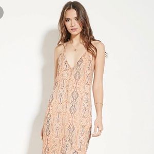 Forever 21 contemporary paisley maxi dress.